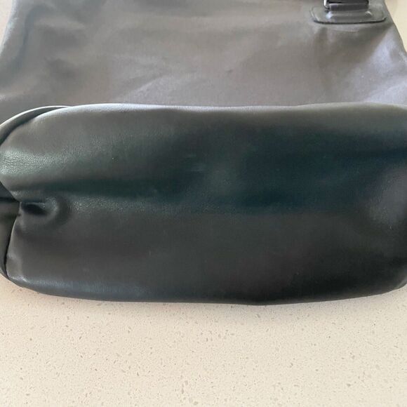 NIKE Perforated Messenger Bag Bucket Bag Black Coated Canvas - Picture 5 of 9